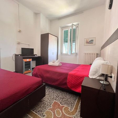 Hotel Monique Ноли Экстерьер фото
